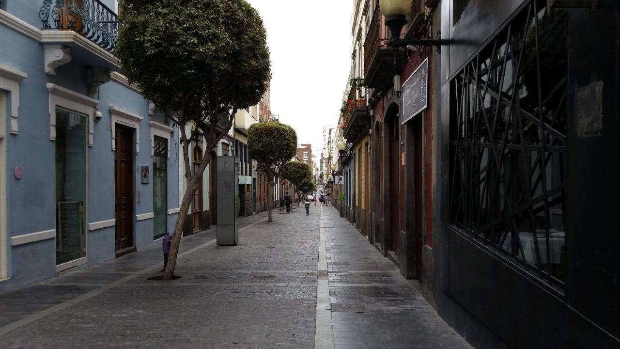Calle Perez Galdos 20 Apartment